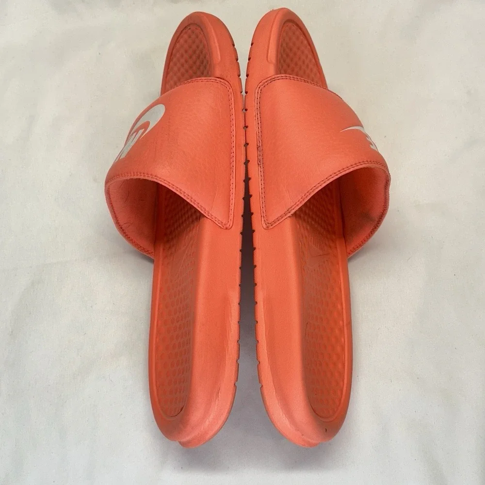 NIKE BENASSI JDI Womens Slides 343881-818 Size 8  EUR‎ 39 Mango White
